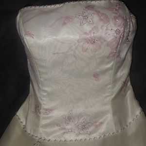 Alfred Angelo bridal gown color creamsicle  size 6